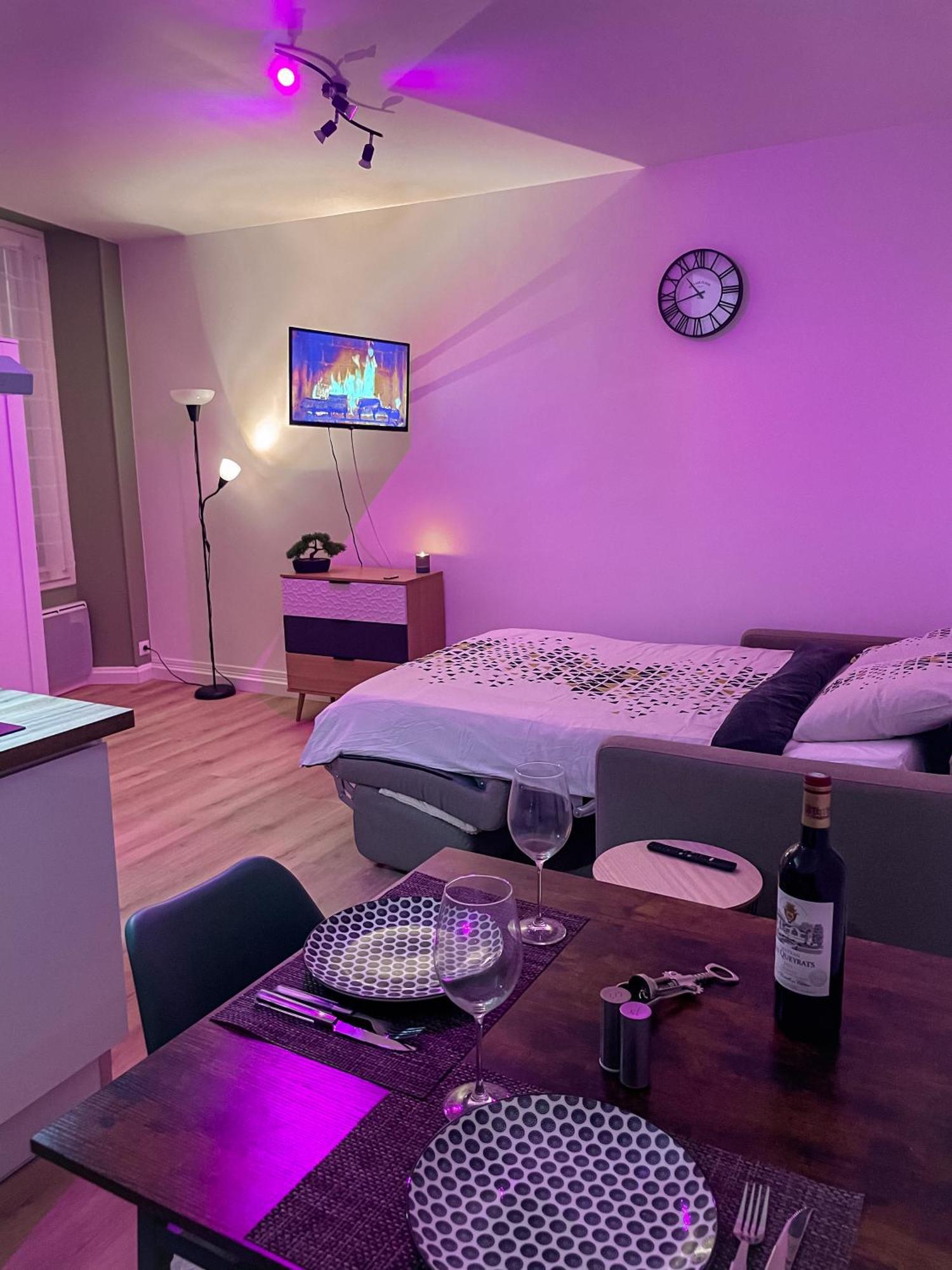 Escapade Ardechoise - Parking Gratuit - Chateau A 2 Pas Aubenas Ngoại thất bức ảnh